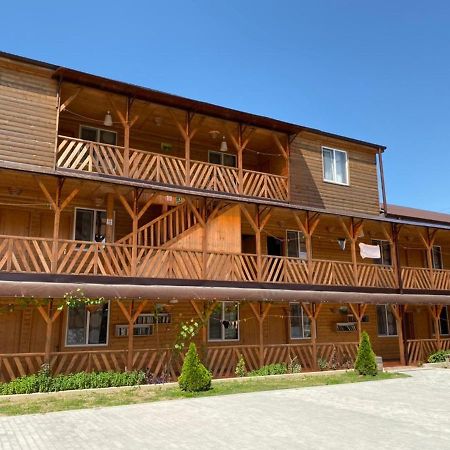 Gloriya Hotel Lidzava Exterior photo